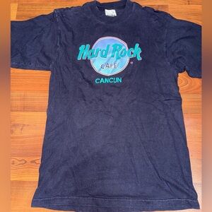 Vintage Single-Stitch Hard Rock Cafe Cancun T-Shirt